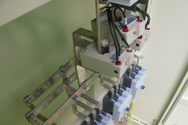 沙河配电柜-应急照明配电柜使用对工作人员的具